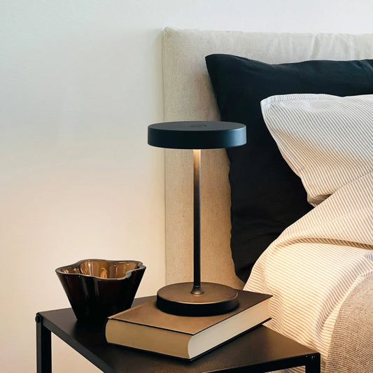 Dyberg Larsen Starlight Bordslampa Höjd 25,5 cm LED Bärbar, Svart
