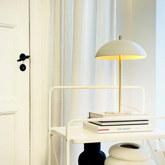 Dyberg Larsen Globus Bordslampa, Beige/Mässing
