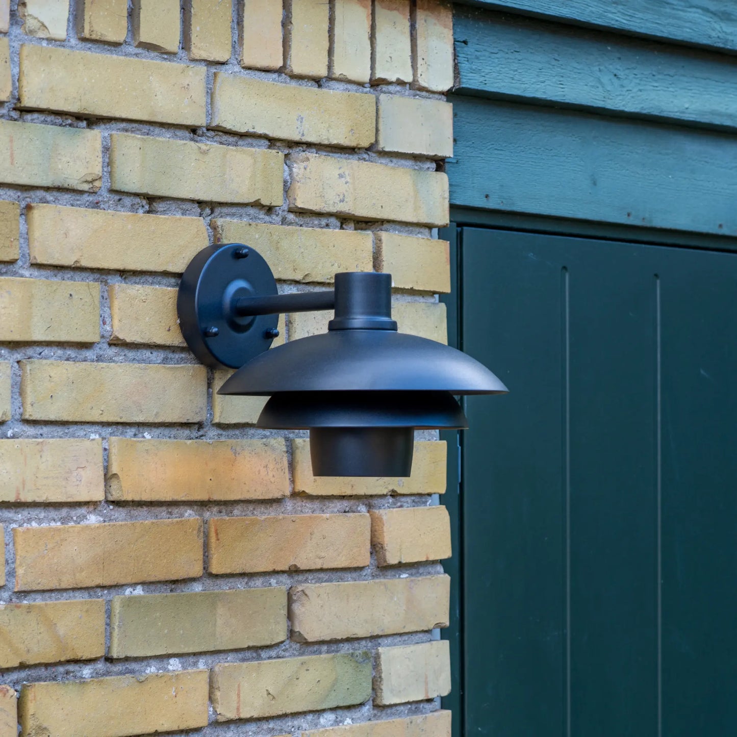 Dyberg Larsen Morph Utomhusvägglampa 24 cm, Svart