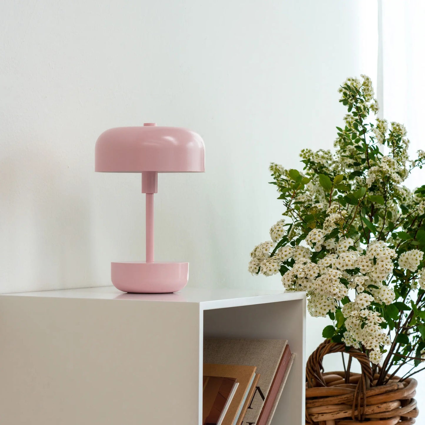 Dyberg Larsen Haipot Bordslampa LED Laddningsbar, Rosa