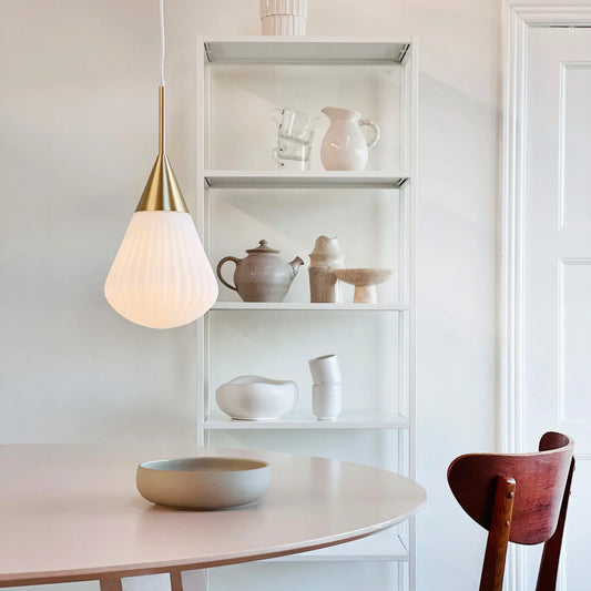 Dyberg Larsen Ballon Taklampa Liten, Opal/Mässing