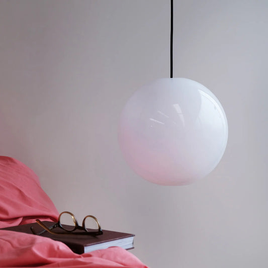 Dyberg Larsen Cafè Opal Taklampa Ø30 cm, Opal