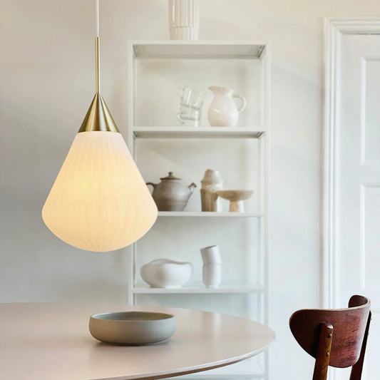 Dyberg Larsen Ballon Taklampa Stor, Opal/Mässing