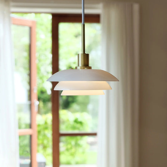 Dyberg Larsen DL31 Taklampa, Opal/Mässing