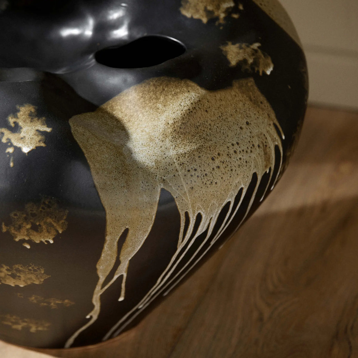 Nordal Ashar Skulptural Vas L, Svart/Sand