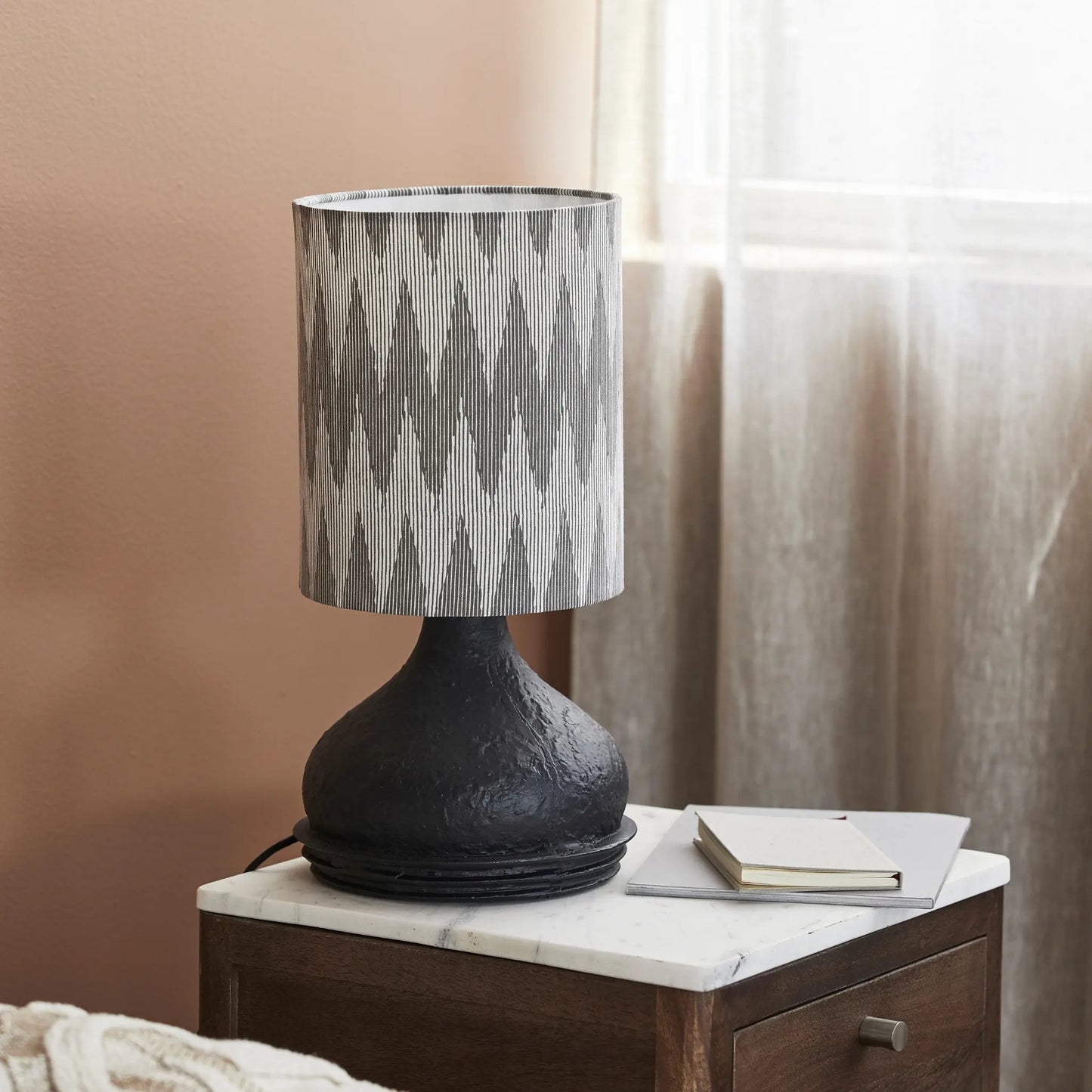 Nordal Basti Bordslampa, Natur