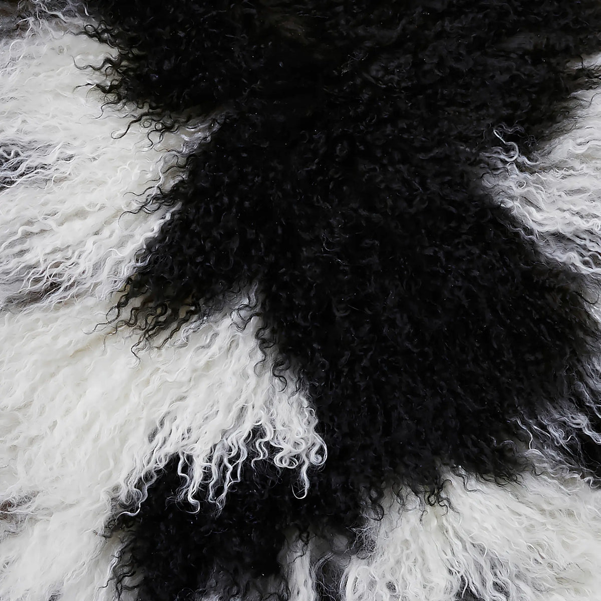 Skinnwille Shansi Fårskinn 55x95 cm, Spotted