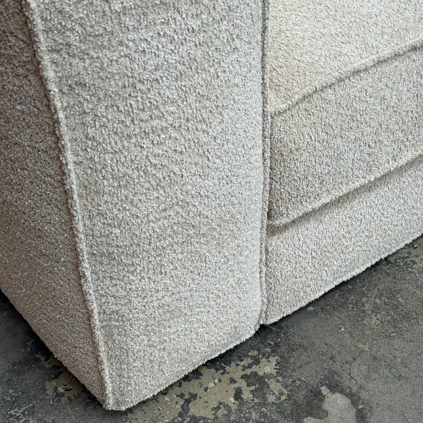Tinted Objects Klinge Soffa Soft Bouclé, Sand