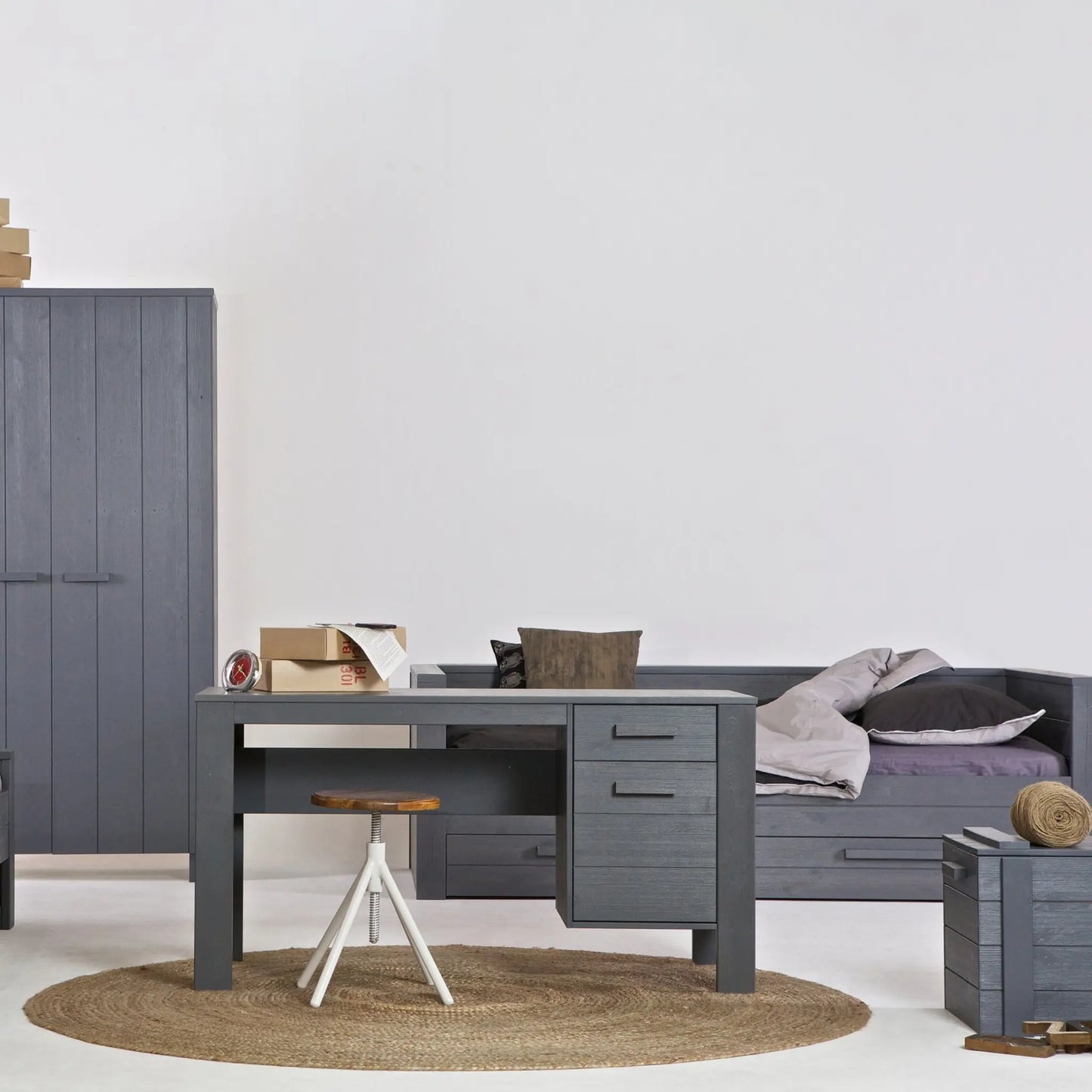 WOOOD Dennis Garderob Furu, Steel Grey