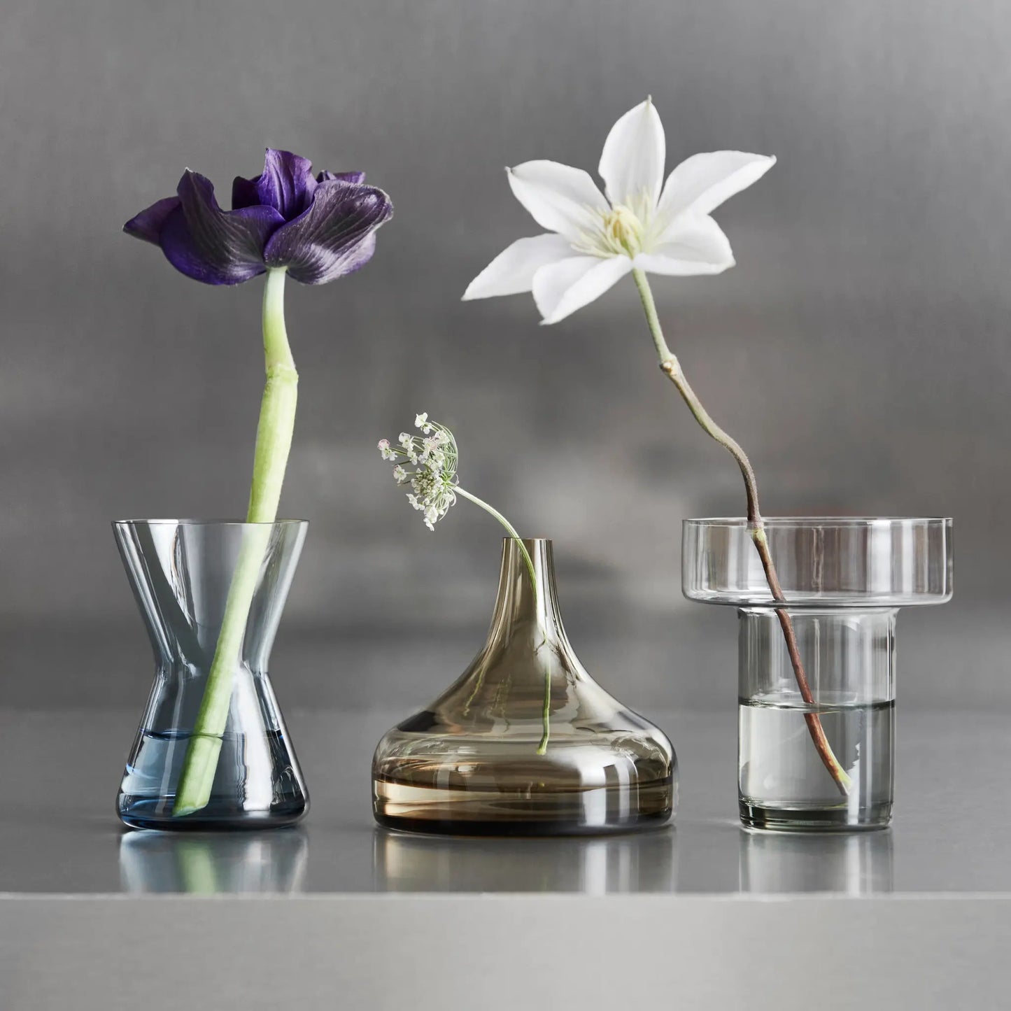 Orrefors, Midsummer Bird`s-Foot Trefoil Minivas 8,6 cm, Grå