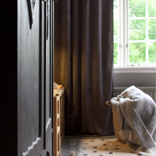 Svanefors Estelle Sammetsgardin 2P 135x280c, Mellangrå