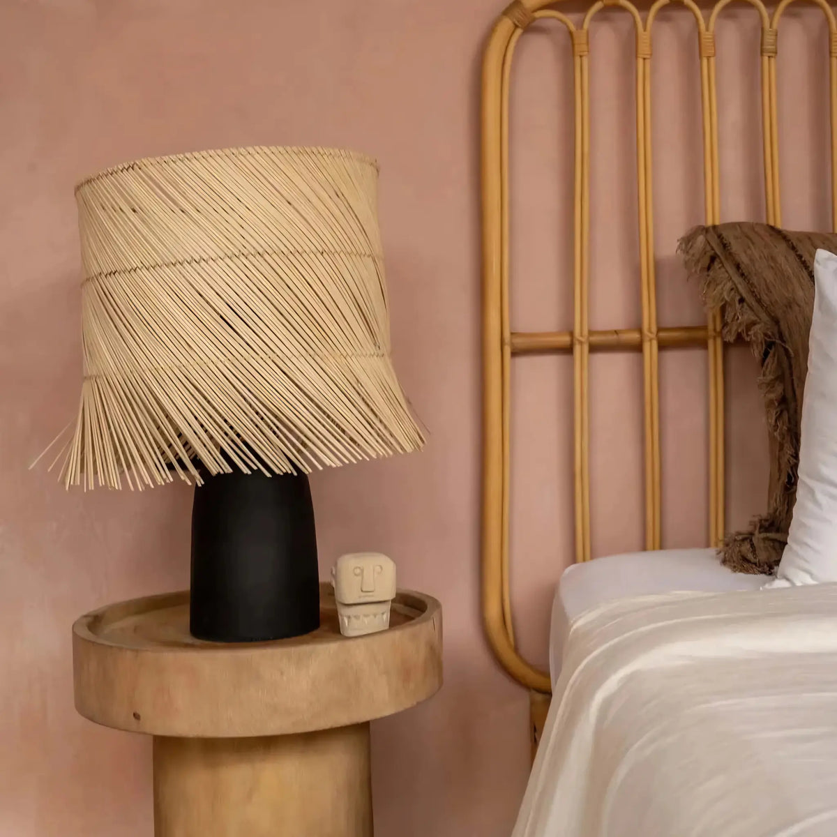 Bazar Bizar The Rattan Bordslampa, Svart/Natur