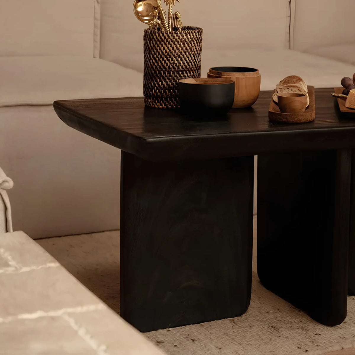 Bazar Bizar The Obsidian Soffbord, Svart