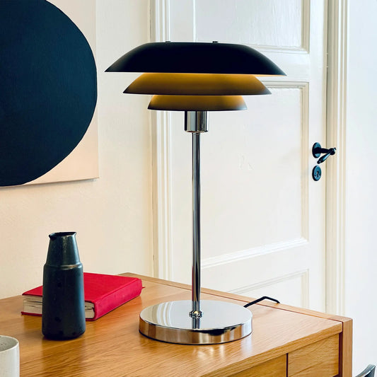 Dyberg Larsen DL31 Bordslampa, Svart