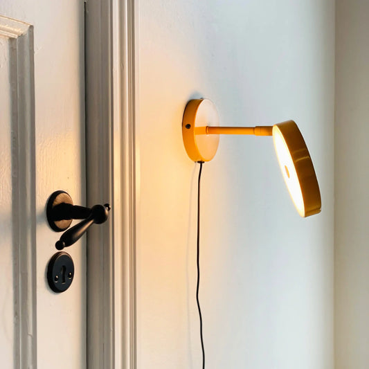 Dyberg Larsen Starlight Vägglampa, Curry
