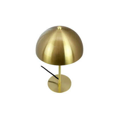 Dyberg Larsen Lyon Bordslampa med halvrund skärm, Mässing