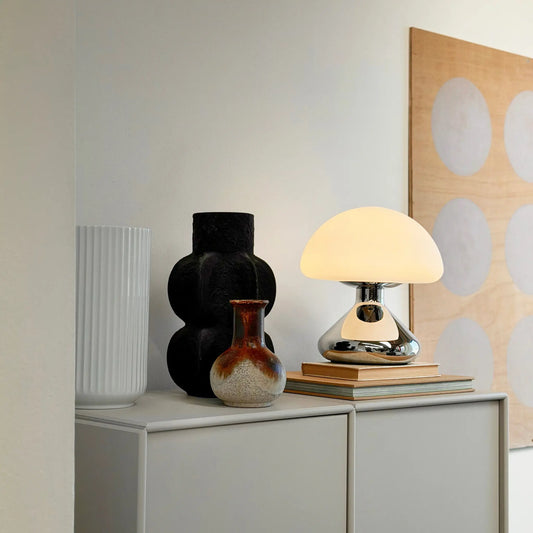 Dyberg Larsen Trophy Bordslampa, Krom/Opal