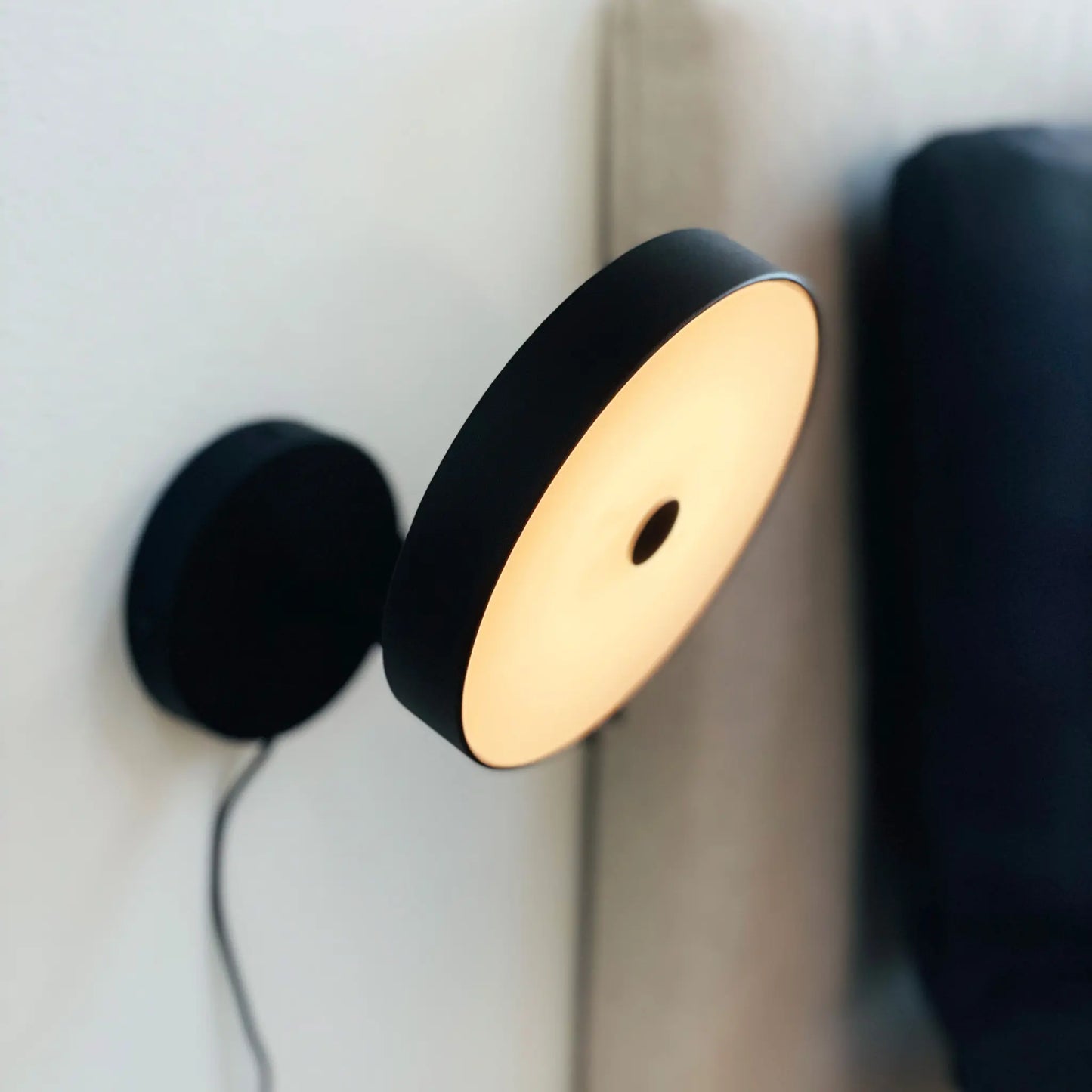 Dyberg Larsen Starlight Vägglampa, Svart