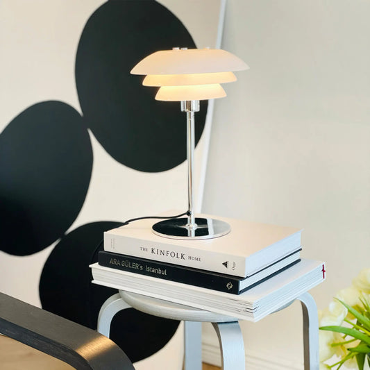 Dyberg Larsen DL20 Bordslampa, Opal/Krom