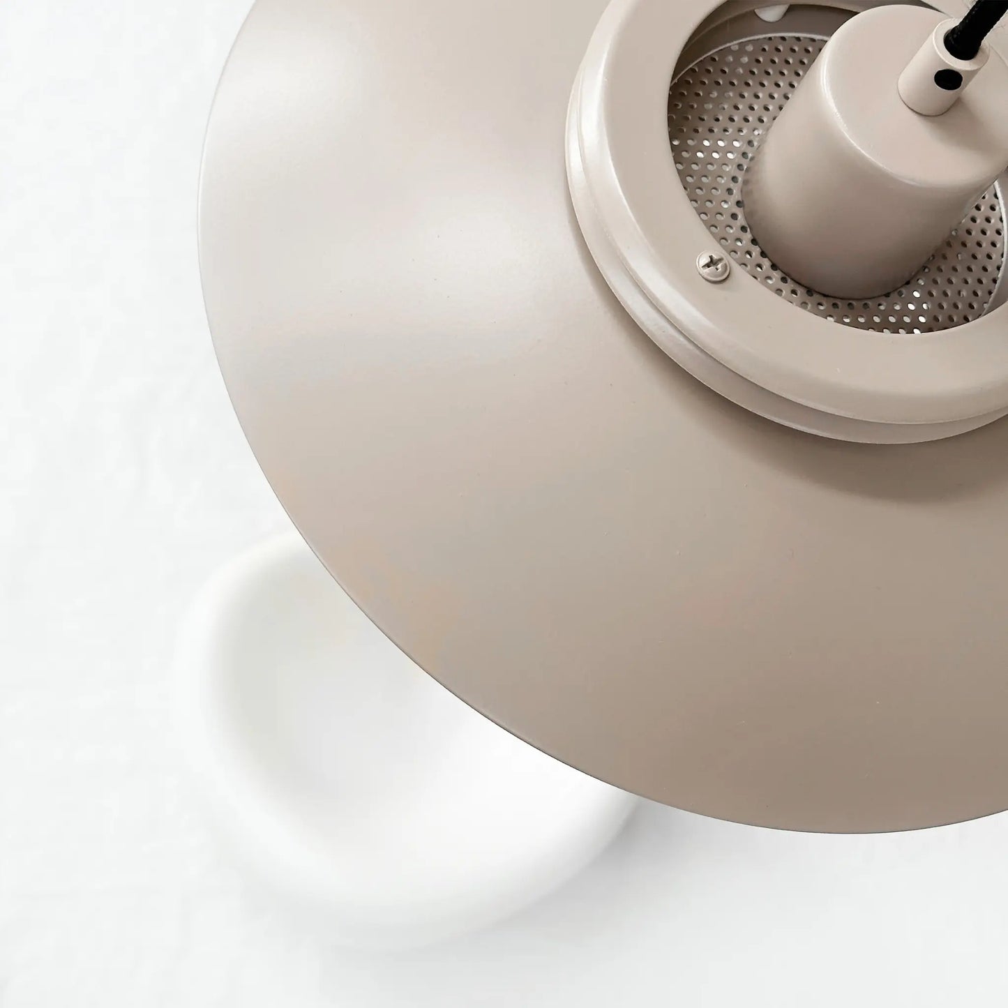Dyberg Larsen Ejka Taklampa Mini, Beige