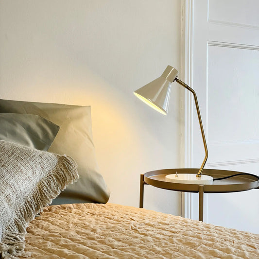 Dyberg Larsen Sleep Bordslampa, Blank beige/Antikmässing