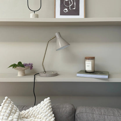 Dyberg Larsen Sleep Bordslampa, Blank beige/Antikmässing