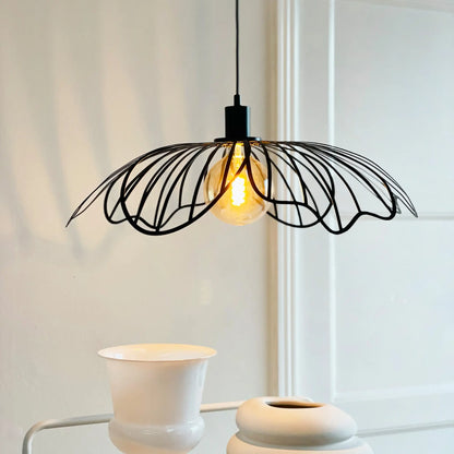 Dyberg Larsen Blumen Taklampa, Svart