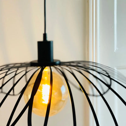 Dyberg Larsen Blumen Taklampa, Svart