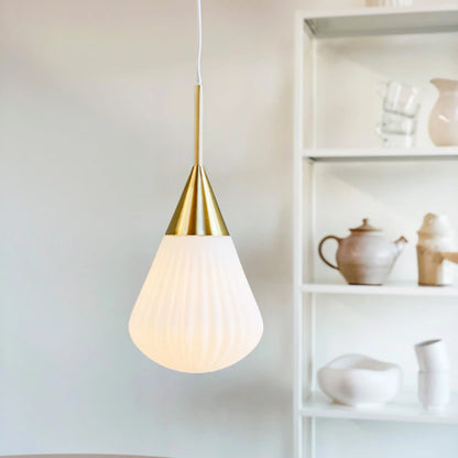 Dyberg Larsen Ballon Taklampa Liten, Opal/Mässing