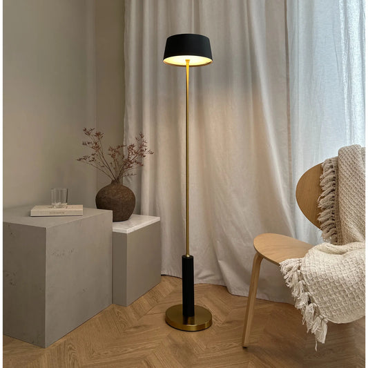 Dyberg Larsen Yoyo Golvlampa LED, Svart/Mässing