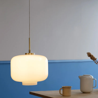 Dyberg Larsen ARP Taklampa Ø25 cm, Opal/Mässing