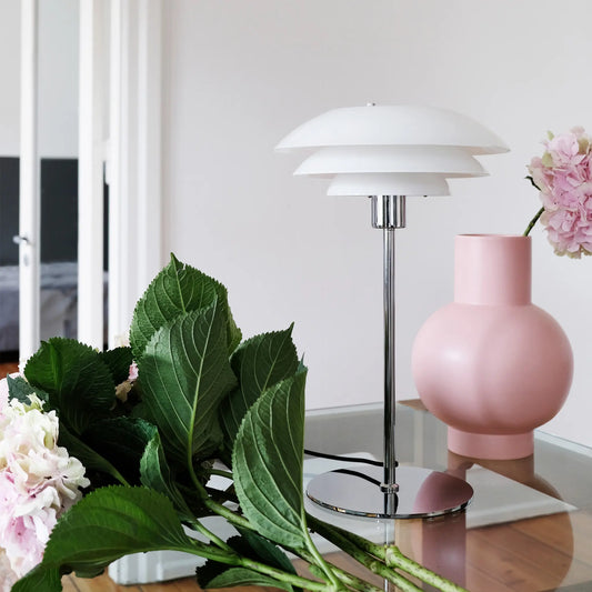 Dyberg Larsen DL31 Bordslampa, Opal/Krom