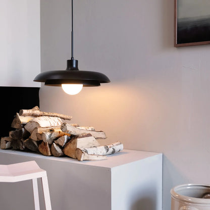 Dyberg Larsen AVA Taklampa, Svart