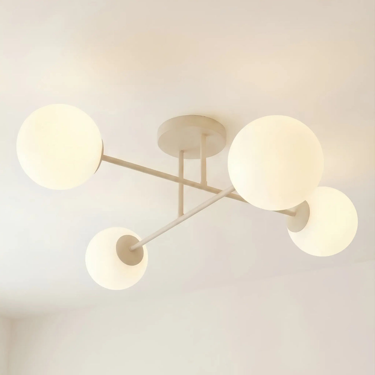 Emibig Roma Taklampa 4-ljus 55x75 cm, Beige
