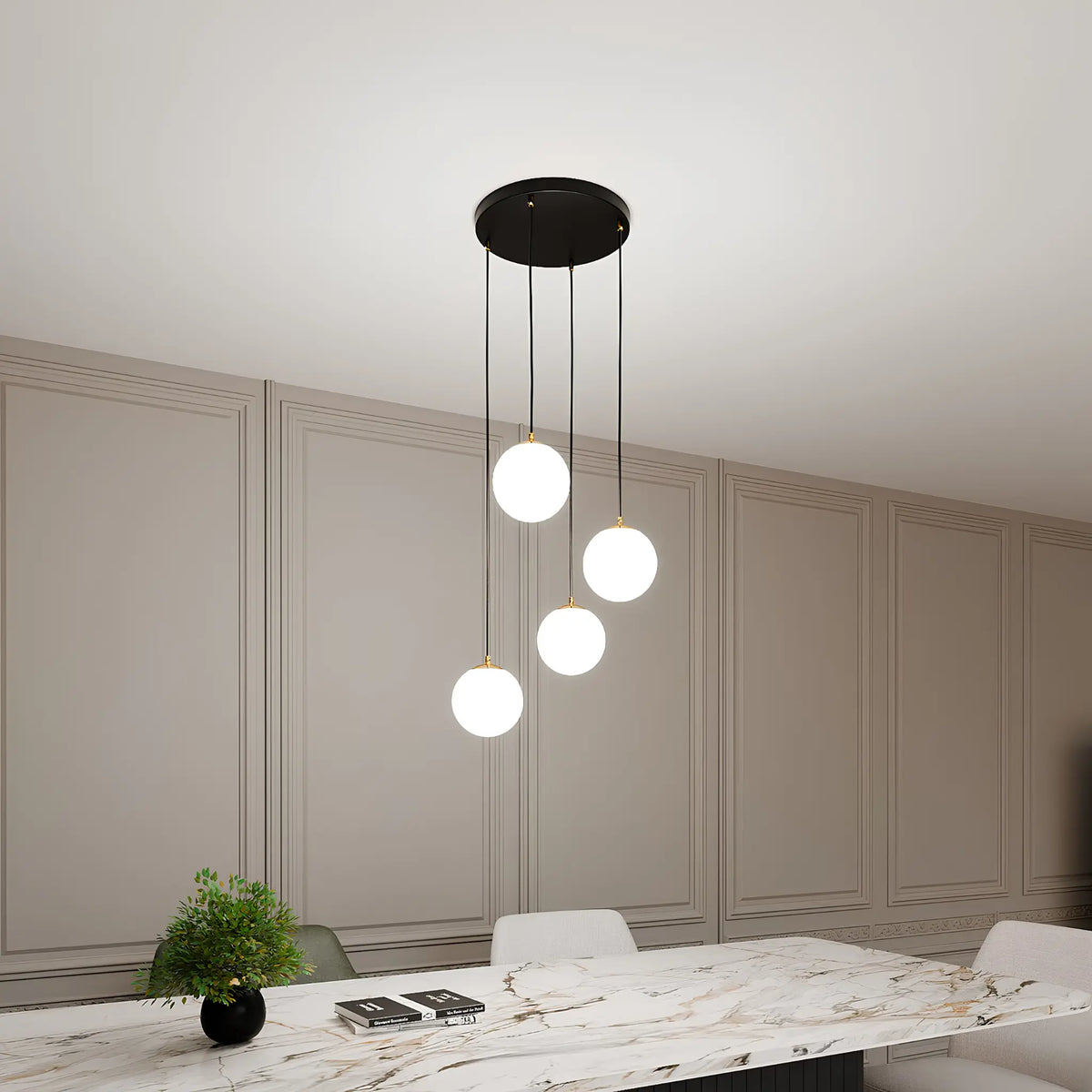 Emibig Royal Pendellampa 4-ljus Ø40 cm, Svart/Guld