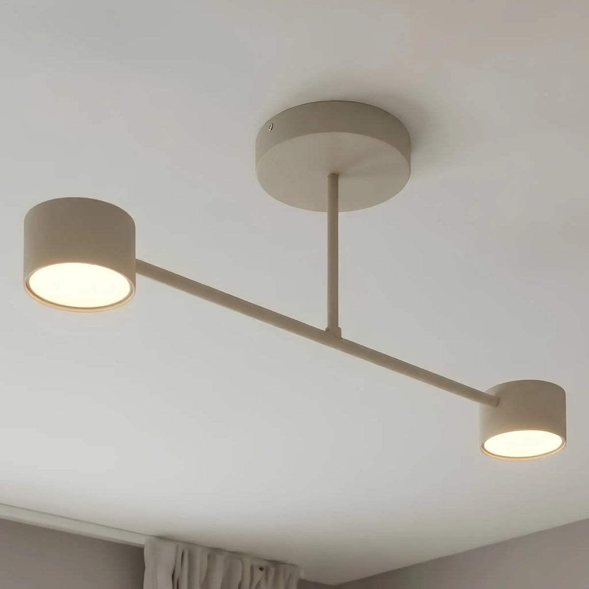 Emibig Halo Taklampa 2-ljus 60x8 cm, Beige