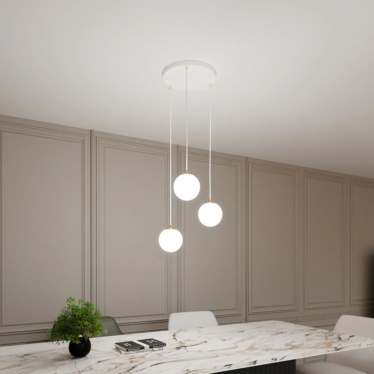 Emibig Royal Pendellampa 3-ljus Ø40 cm, Vit/Guld