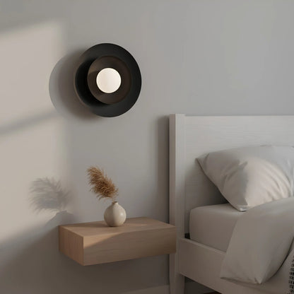 Emibig Poppi Vägglampa 30x30 cm, Svart