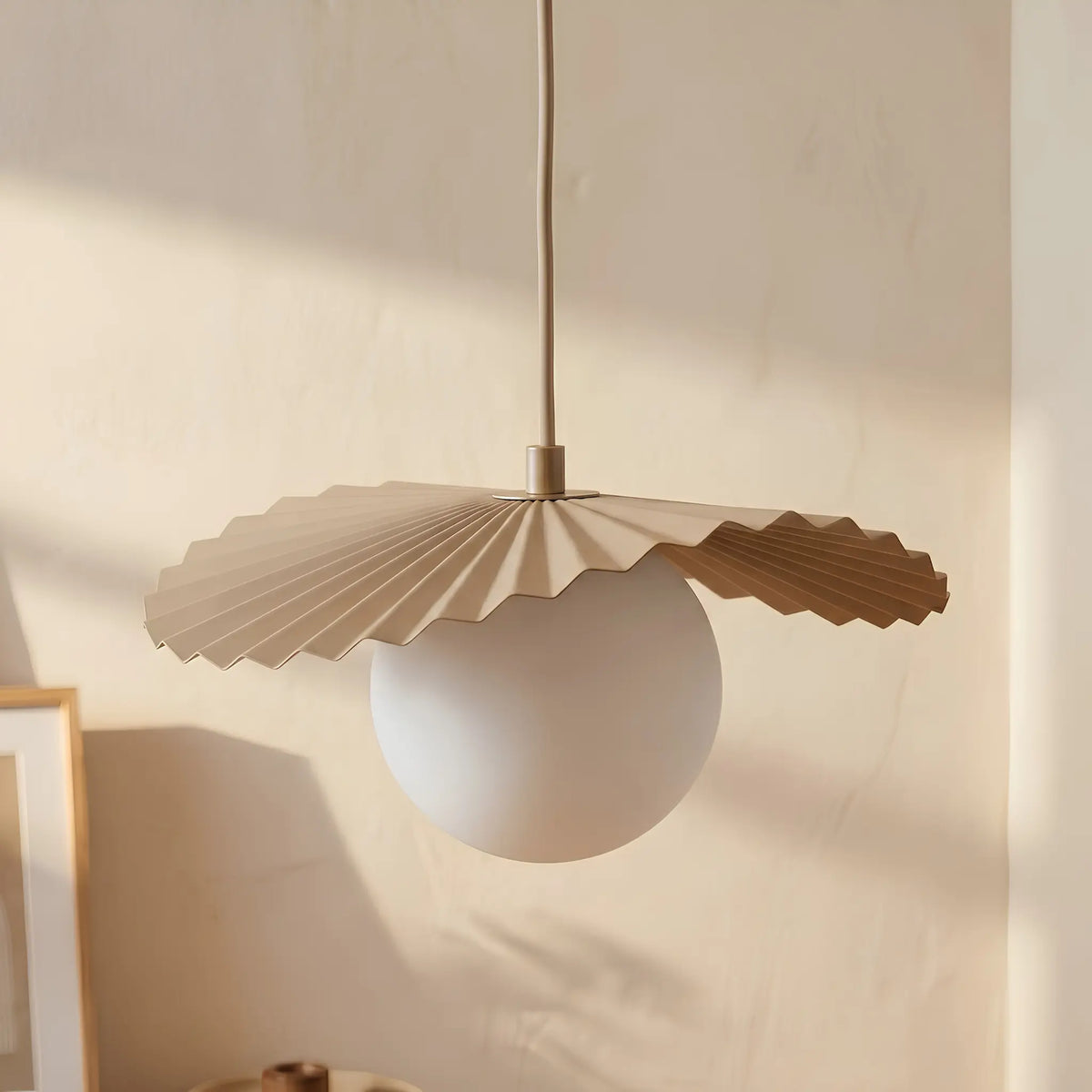 Emibig Flora Pendellampa 3-ljus Ø42 cm, Beige
