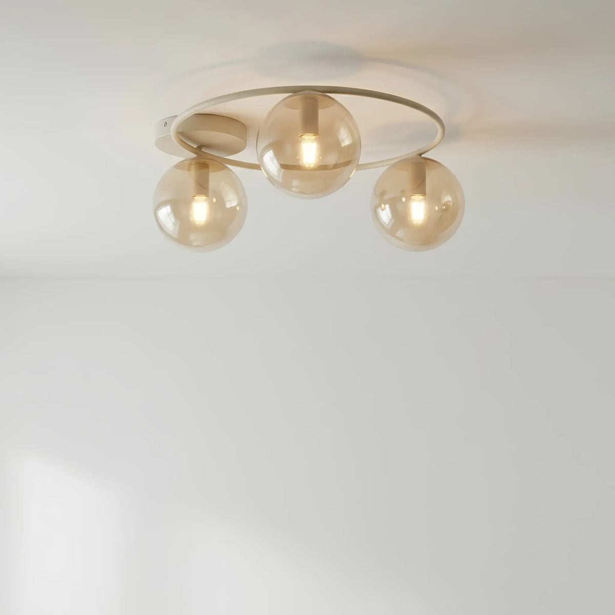Emibig Sopra Taklampa 3-ljus Ø47 cm, Beige