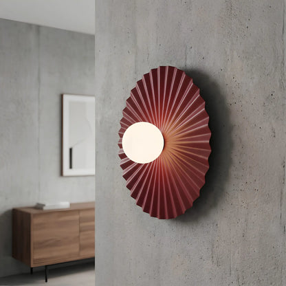 Emibig Umbra Vägglampa 35x35 cm, Vinröd