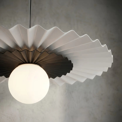 Emibig Umbra Pendellampa Ø35 cm, Svart/Vit