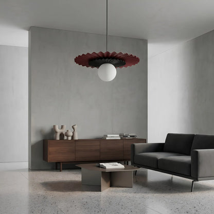 Emibig Umbra Pendellampa Ø35 cm, Svart/Vinröd