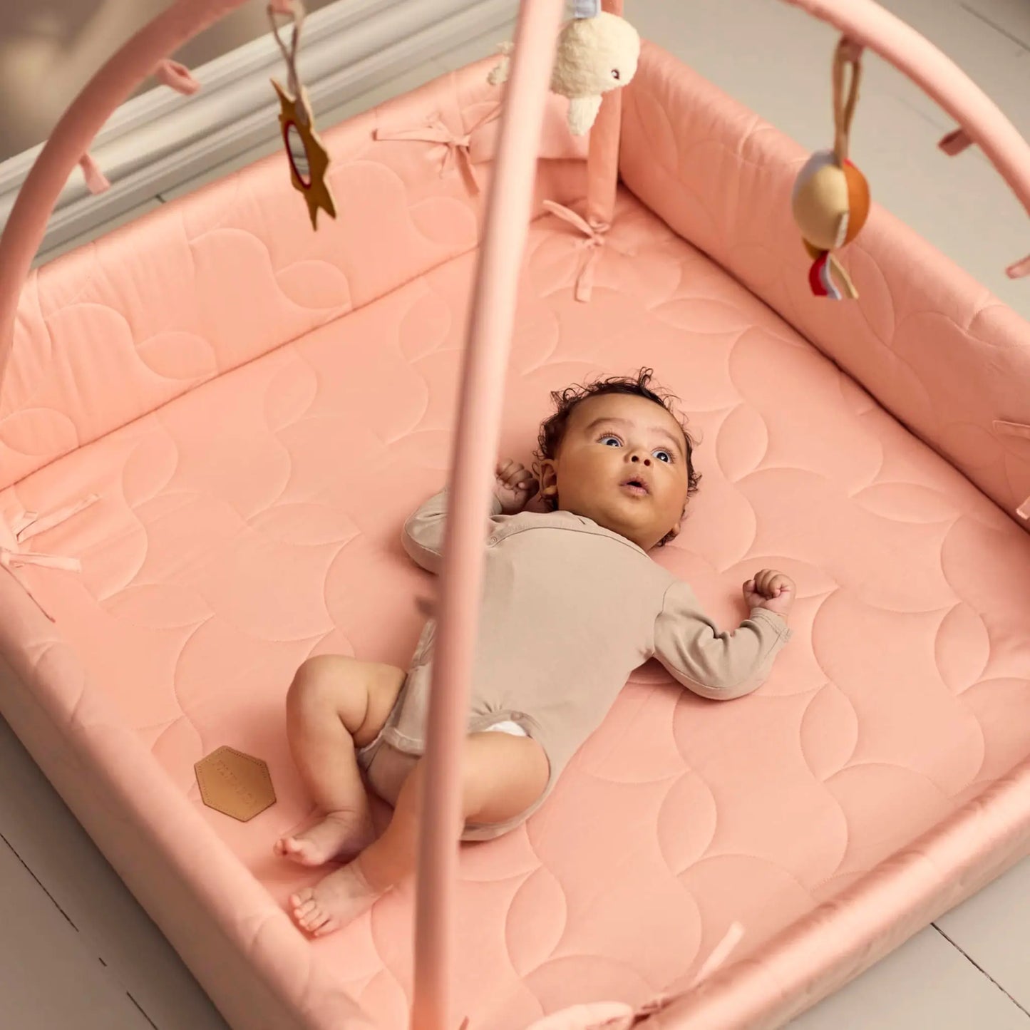 Filibabba Aktivitetsnest Mjuk Quilt, Misty Rose