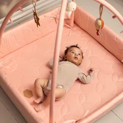 Filibabba Aktivitetsnest Mjuk Quilt, Misty Rose