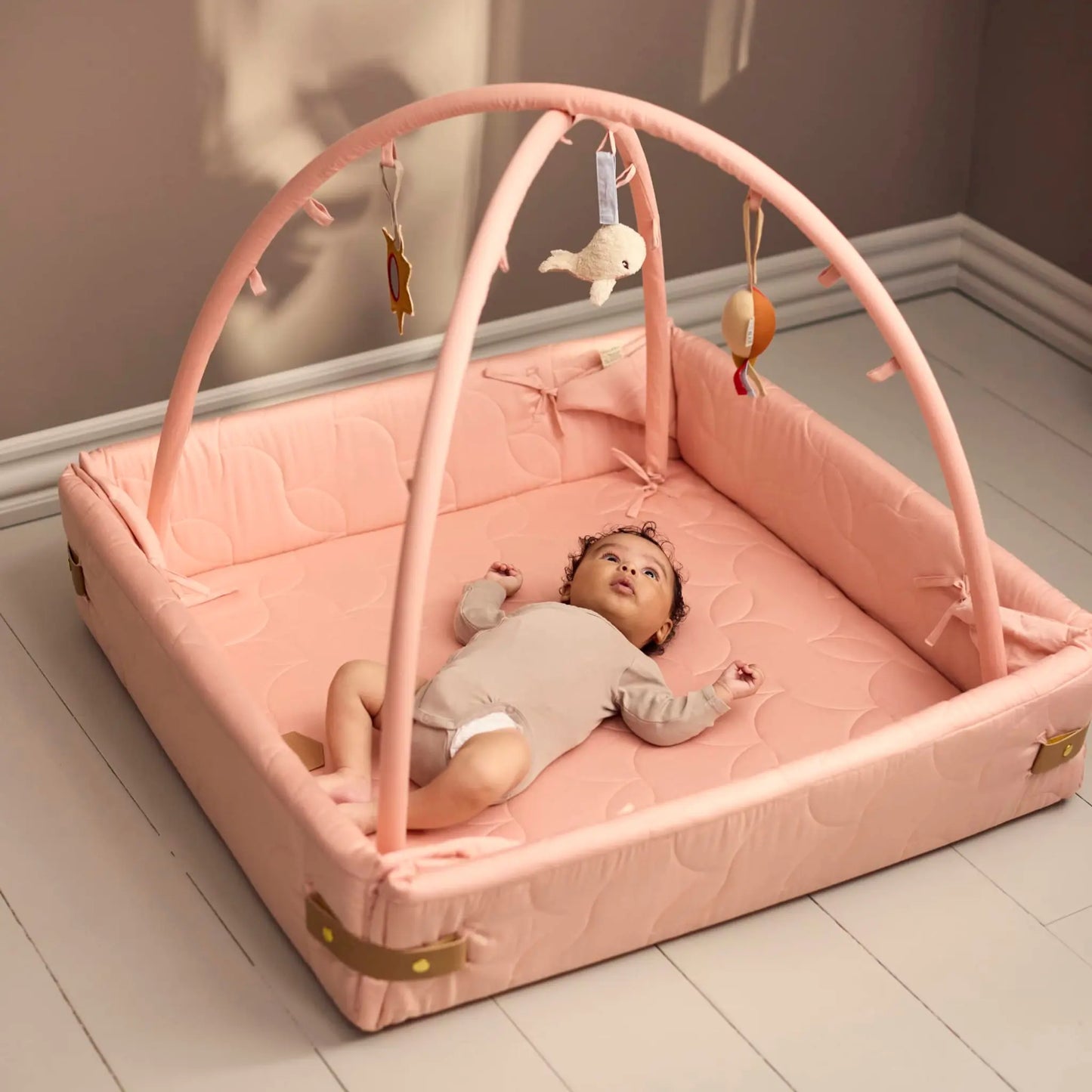 Filibabba Aktivitetsnest Mjuk Quilt, Misty Rose
