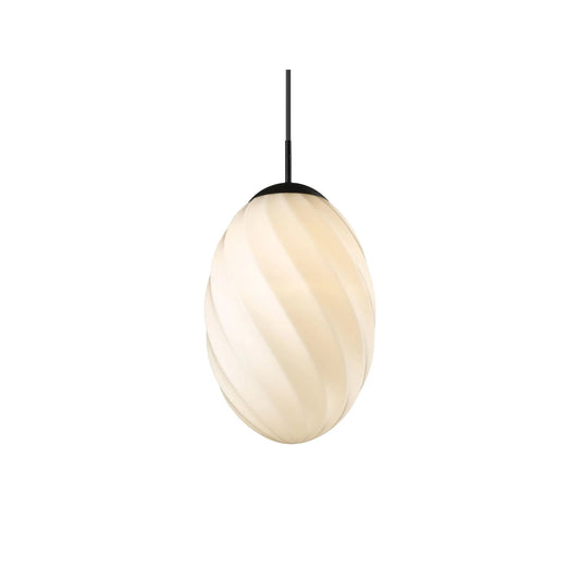 Halo Design Twist Taklampa Egg Ø25 cm, Opal/Svart