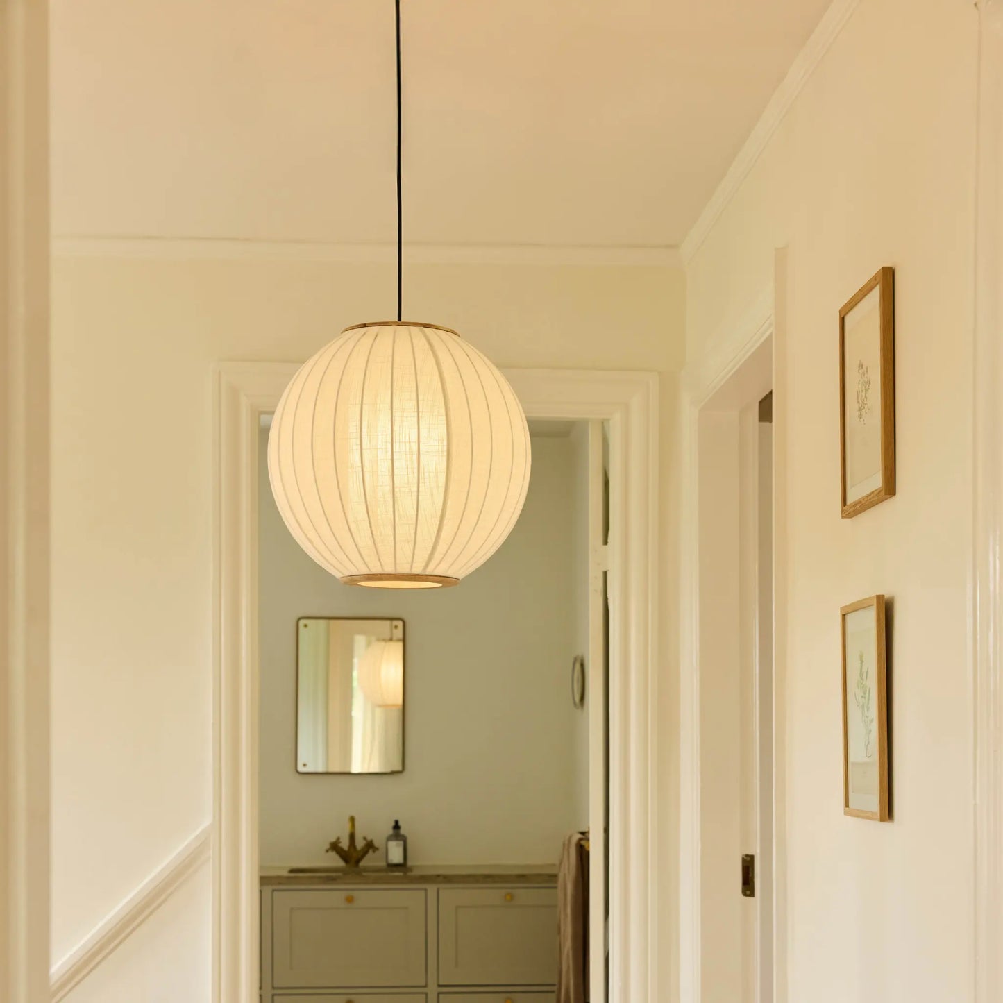 Halo Design Balloon Taklampa Ø40 cm, Linen White