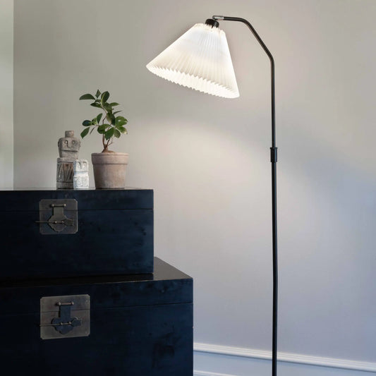Halo Design Berlin Golvlampa, Svart