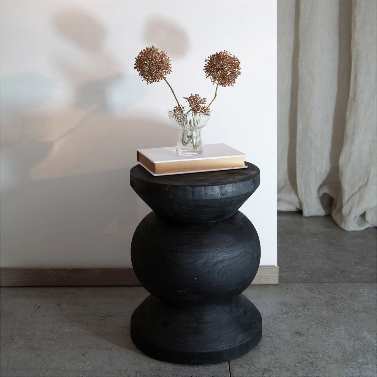 Holmen Noas Pall Ø32 cm, Svart
